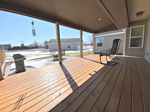 17918 Springbrook Cir, Union, IL 60180 photo 4