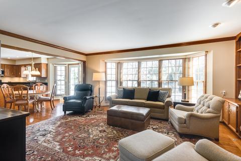 772 S River Rd, Naperville, IL 60540 photo 9