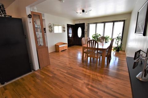 420 Illinois Blvd, Hoffman Estates, IL 60169 photo 7