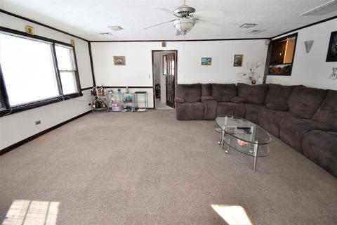 420 Illinois Blvd, Hoffman Estates, IL 60169 photo 13