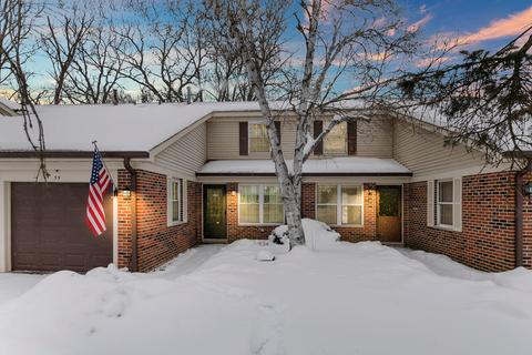 55 Pine Cir, Cary, IL 60013 photo 17