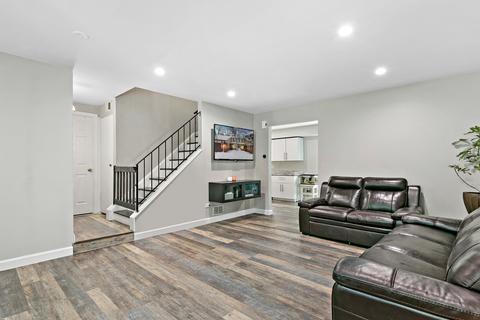 55 Pine Cir, Cary, IL 60013 photo 3