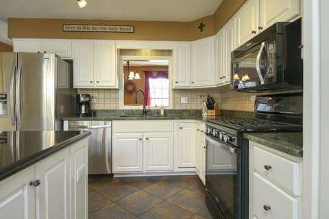 2 S037 Apache Dr, Wheaton, IL 60189 photo 11