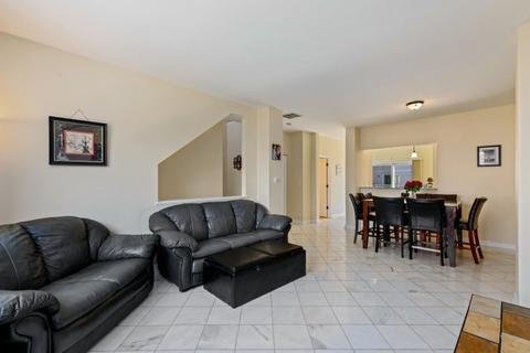 2524 Hatfield Ct, Elgin, IL 60123 photo 5