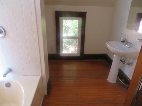 623 E Locust St, Bloomington, IL 61701 photo 15