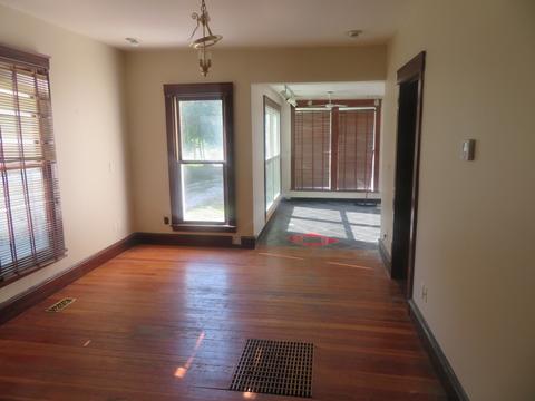 623 E Locust St, Bloomington, IL 61701 photo 10