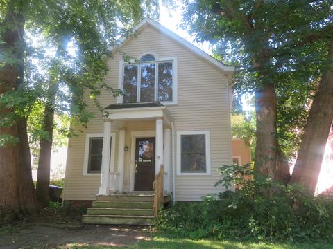 623 E Locust St, Bloomington, IL 61701 photo 1