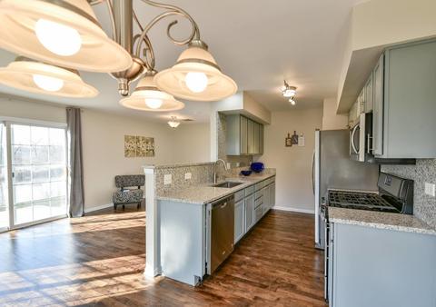 39068 Welsh Ln, Beach Park, IL 60083 photo 3