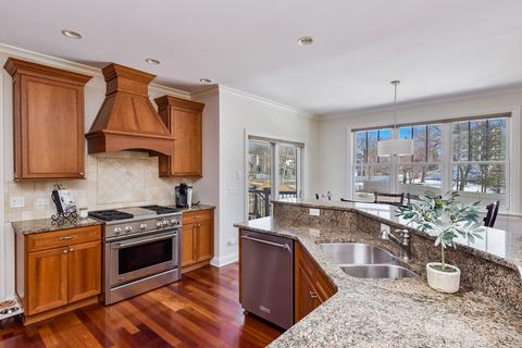 103 Travers Ave, Wheaton, IL 60187 photo 6