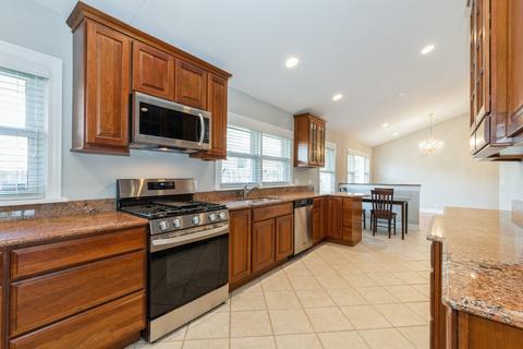 955 Glenview Rd, Glenview, IL 60025 photo 4