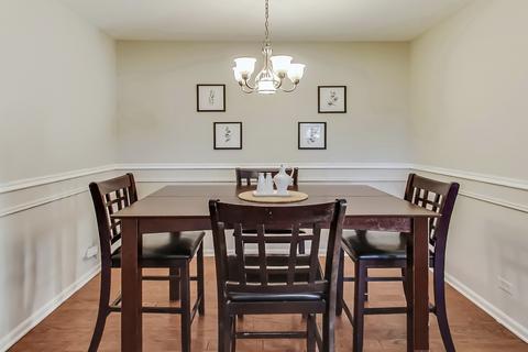 1615 Whittier Ln, Wheaton, IL 60189 photo 12