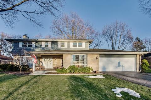 1615 Whittier Ln, Wheaton, IL 60189 photo 2