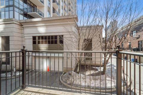 205 E 13th St, Chicago, IL 60605 photo 10