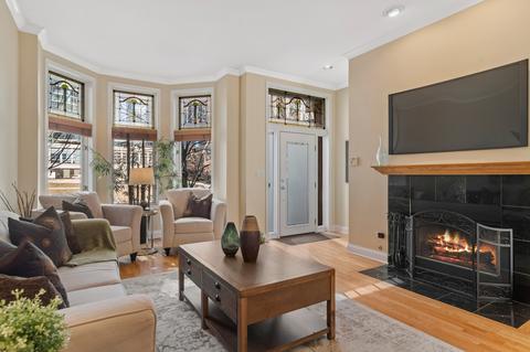 205 E 13th St, Chicago, IL 60605 photo 3