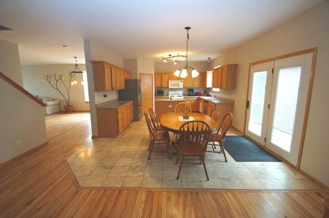 2213 Park Ridge Dr, Plainfield, IL 60586 photo 3
