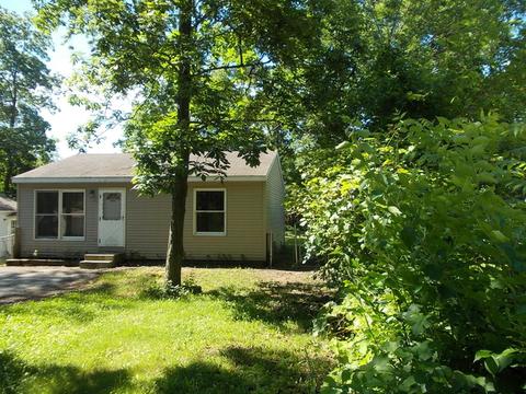 5117 Maplehill Dr, Mchenry, IL 60050 photo 1