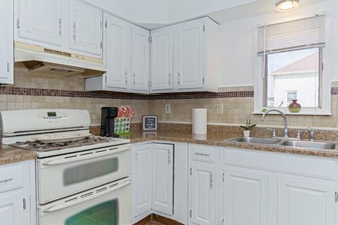 306 N Walnut St, Arrowsmith, IL 61722 photo 5