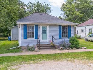 306 N Walnut St, Arrowsmith, IL 61722 photo 3