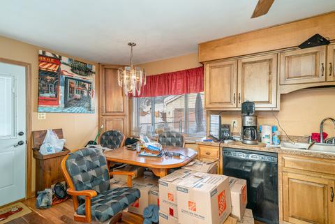 9018 Fairlane Dr, Bridgeview, IL 60455 photo 2