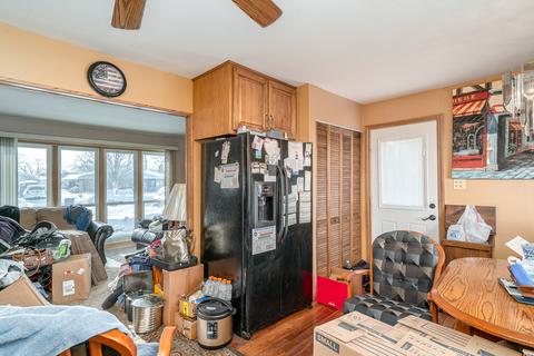 9018 Fairlane Dr, Bridgeview, IL 60455 photo 4