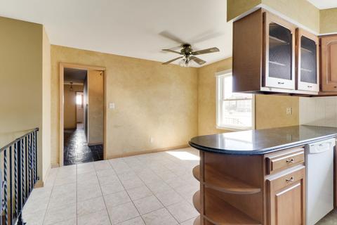 2004 E Lincoln St, Bloomington, IL 61701 photo 12