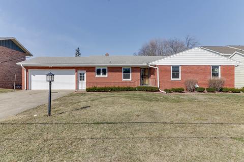 2004 E Lincoln St, Bloomington, IL 61701 photo 1