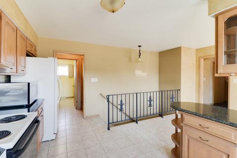 2004 E Lincoln St, Bloomington, IL 61701 photo 13