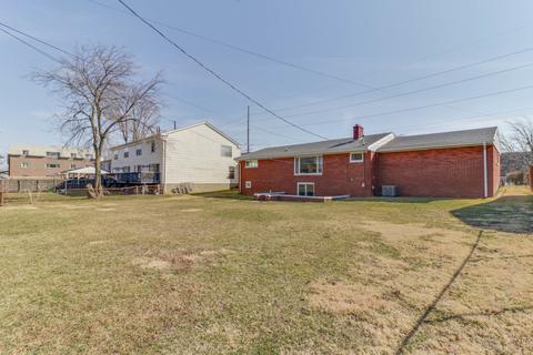 2004 E Lincoln St, Bloomington, IL 61701 photo 9