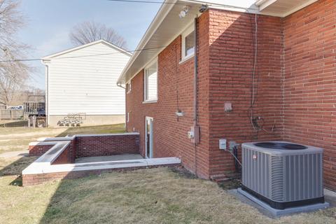 2004 E Lincoln St, Bloomington, IL 61701 photo 38
