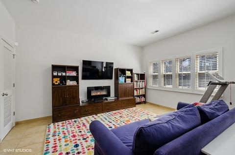 324 E 18th St, Chicago, IL 60616 photo 12