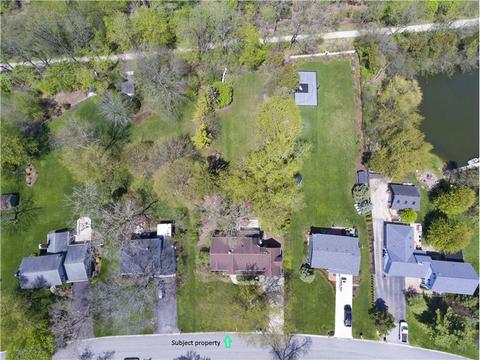 26 W130 Tomahawk Dr, Wheaton, IL 60189 photo 2