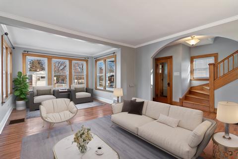 562 S 4th Ave, Des Plaines, IL 60016 photo 4