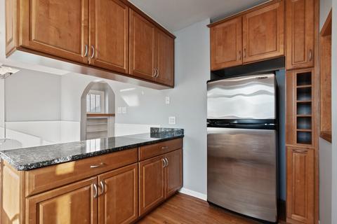 562 S 4th Ave, Des Plaines, IL 60016 photo 8