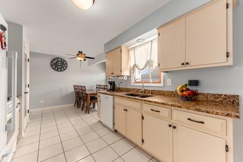 2906 Art Schultz Dr, Plainfield, IL 60586 photo 9