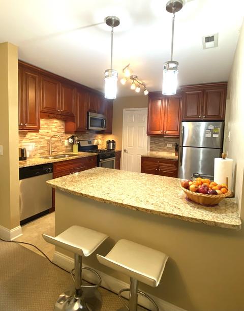 4650 Calvert Dr #B-2, Rolling Meadows, IL 60008 photo 5
