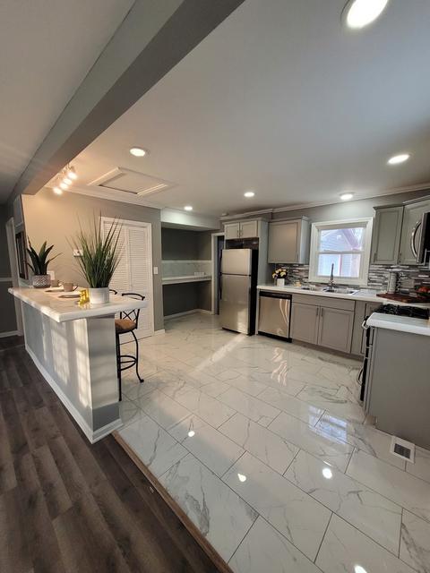 530 Webster Cir, Kankakee, IL 60901 photo 3