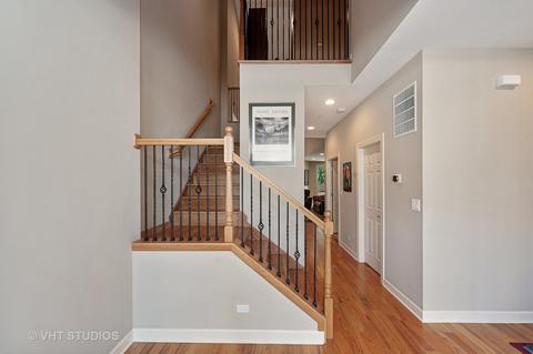 81 Legacy Ln, Wheeling, IL 60090 photo 3