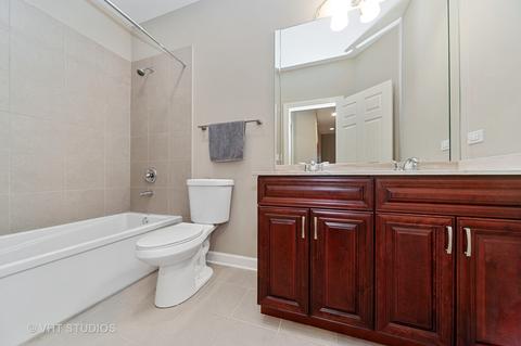 81 Legacy Ln, Wheeling, IL 60090 photo 17