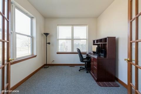 3045 Chalkstone Ave, Elgin, IL 60124 photo 4
