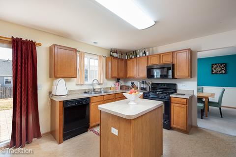 608 Brita Trl, Minooka, IL 60447 photo 7