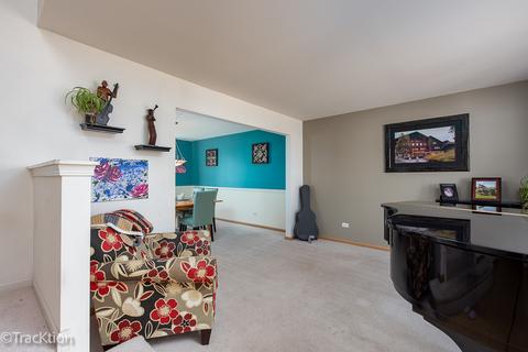 608 Brita Trl, Minooka, IL 60447 photo 3