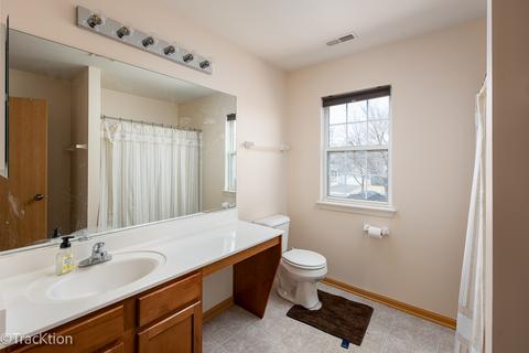 608 Brita Trl, Minooka, IL 60447 photo 16