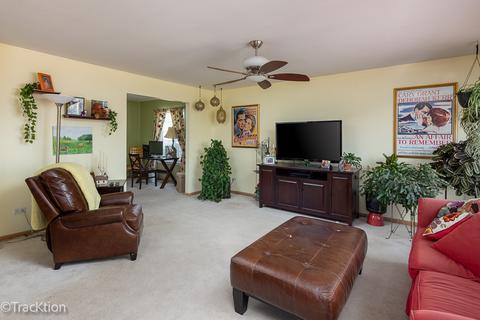 608 Brita Trl, Minooka, IL 60447 photo 10
