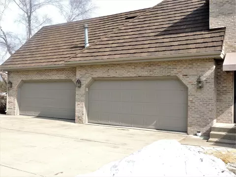 2 Park Ave, Peru, IL 61354 photo 6