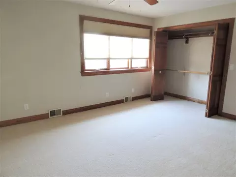 2 Park Ave, Peru, IL 61354 photo 43