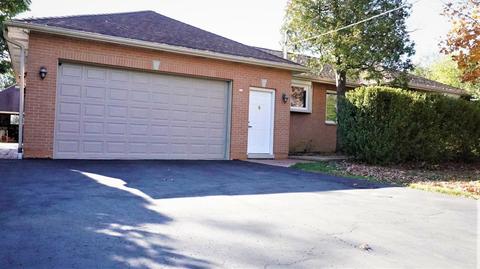 4705 Teonia Woods Dr, Rolling Meadows, IL 60008 photo 1