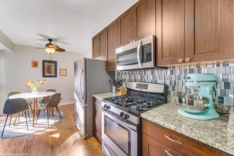 1684 Valley Forge Ct #B, Wheaton, IL 60189 photo 11