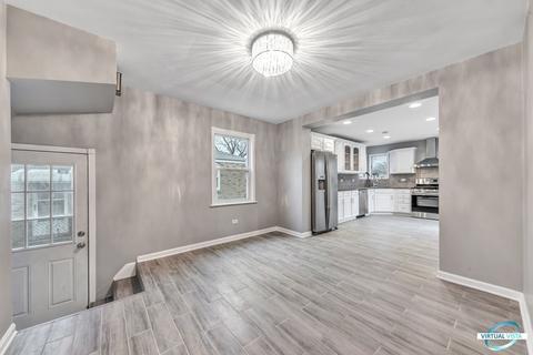 521 N Maple St, Mount Prospect, IL 60056 photo 4