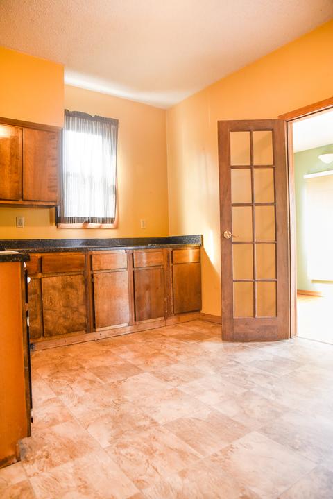 1303 W 3rd St, Dixon, IL 61021 photo 8
