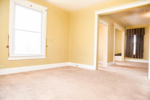 1303 W 3rd St, Dixon, IL 61021 photo 3